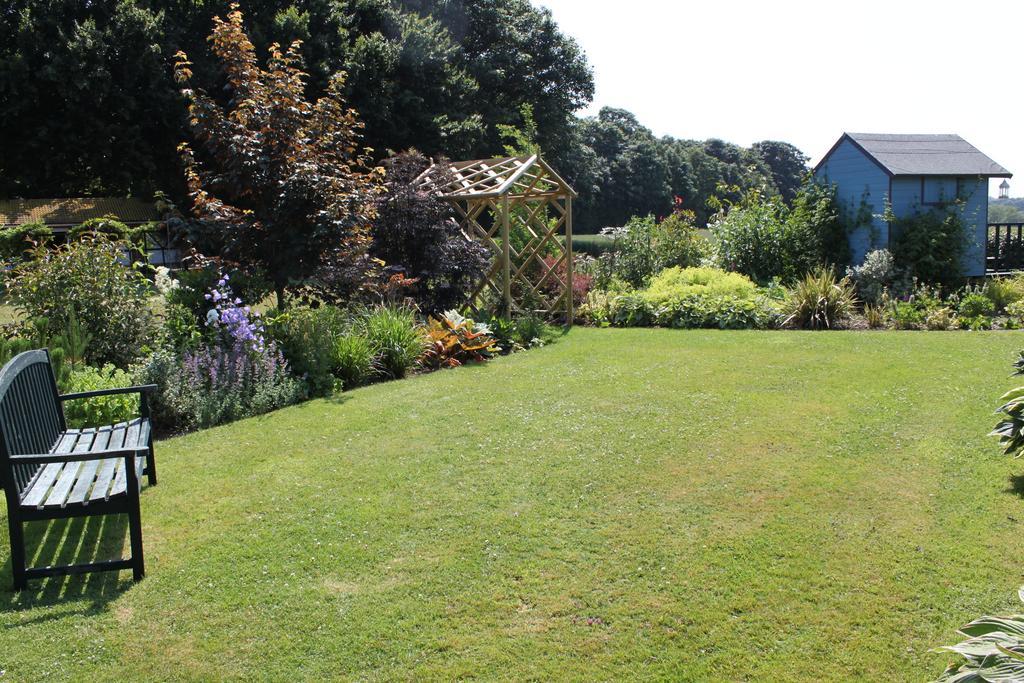 Drinkstone Park Bed And Breakfast Exterior photo